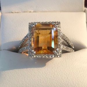 14k White Gold Diamond and Citrine gemstone ring